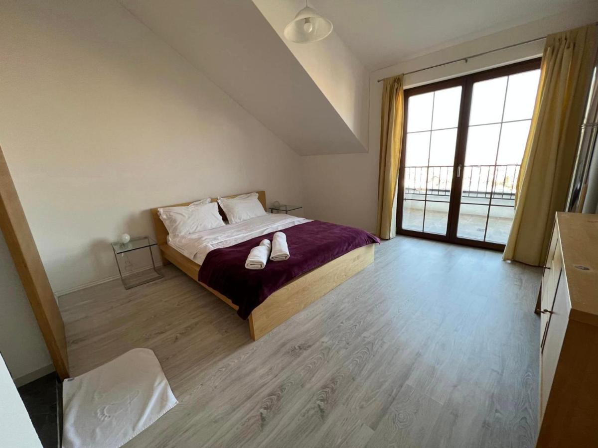 Appartamento con 3 Camere da Letto