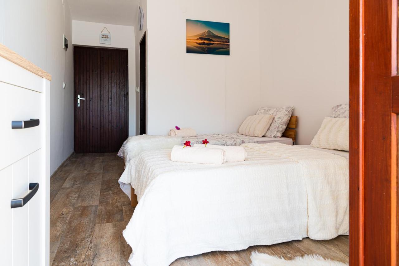 Deluxe Tweepersoonskamer met 2 Aparte Bedden en Uitzicht op Zee