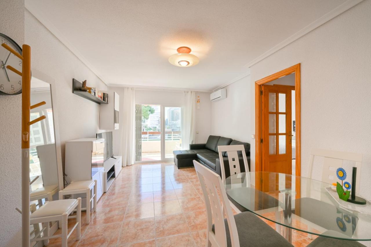 B&B Benidorm - Beautiful 2 bedroom in Parque Loix 3 minutes walk to the beach - Bed and Breakfast Benidorm