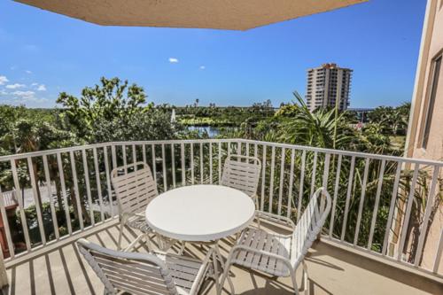 Lovers Key Resort 308 - B&B