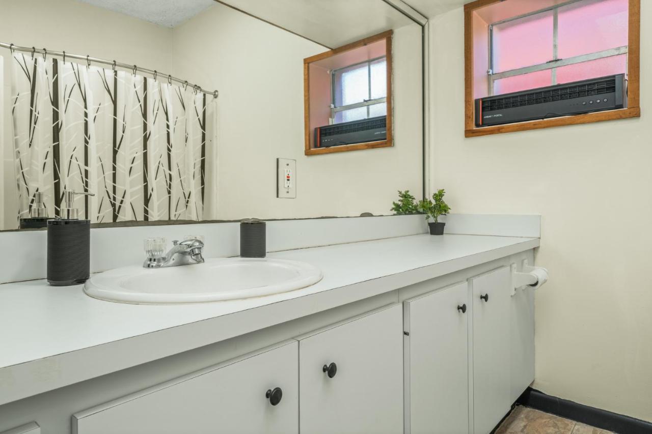 Circle Overlook-Downtown Apartment Stay - Bed and Breakfast Sebring