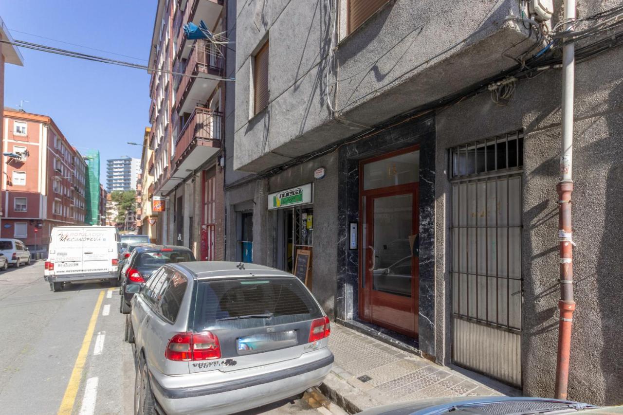 2 paradas al CascoViejo, 1 min al metro - Basarrate - B&B