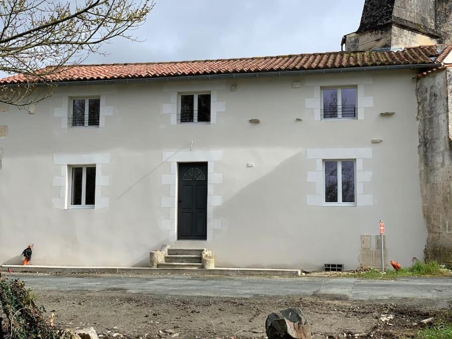 P’tit Gîte du prieuré - Bed and Breakfast Champdolent