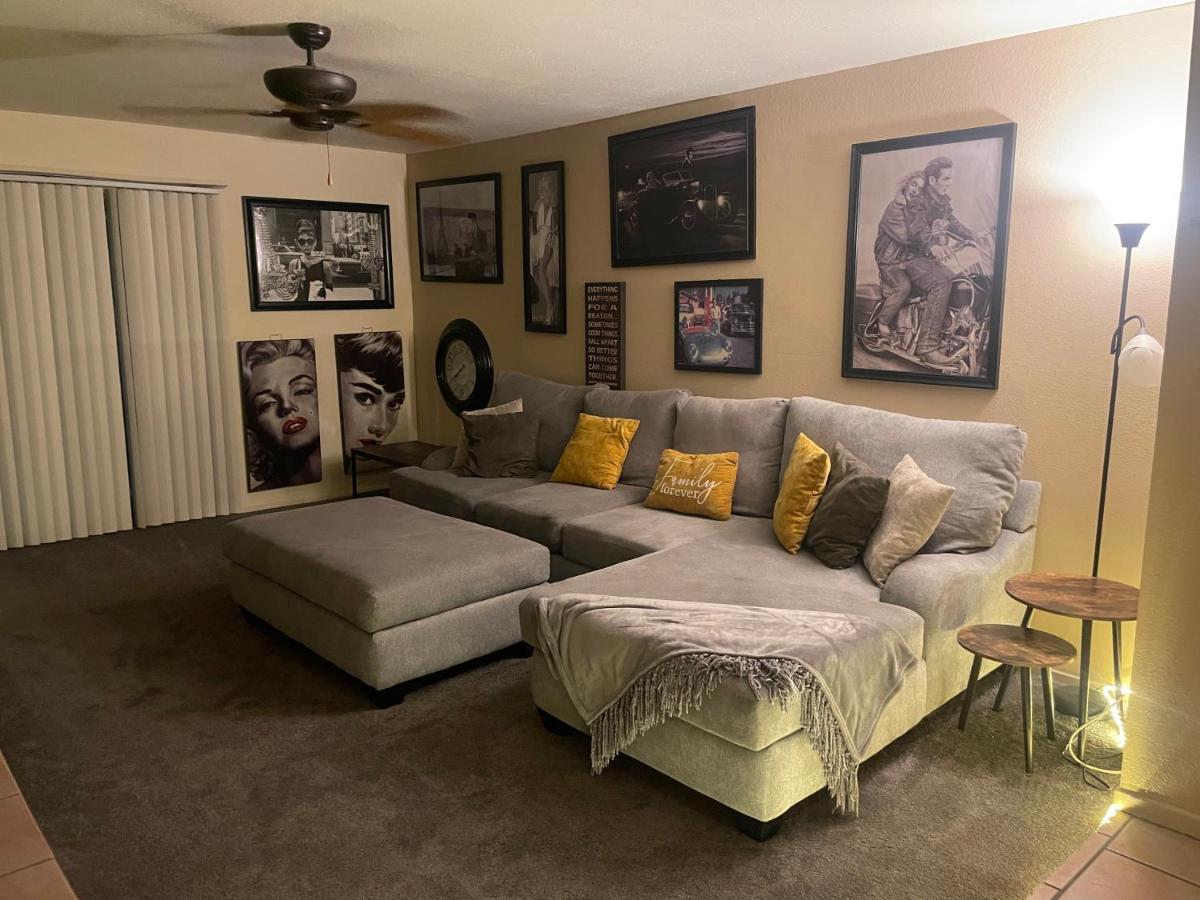 Good Times - B&B Bullhead City