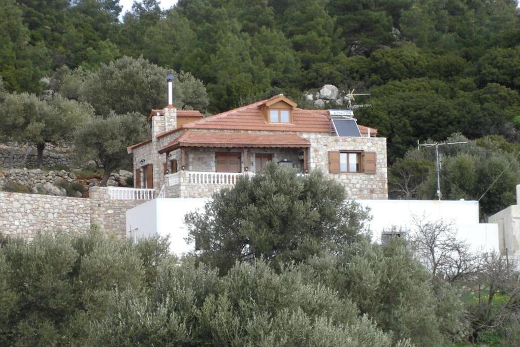 B&B Siána - TSAMPIKAS HOUSE Παραδοσιακό Πέτρινο Σπίτι - Bed and Breakfast Siána