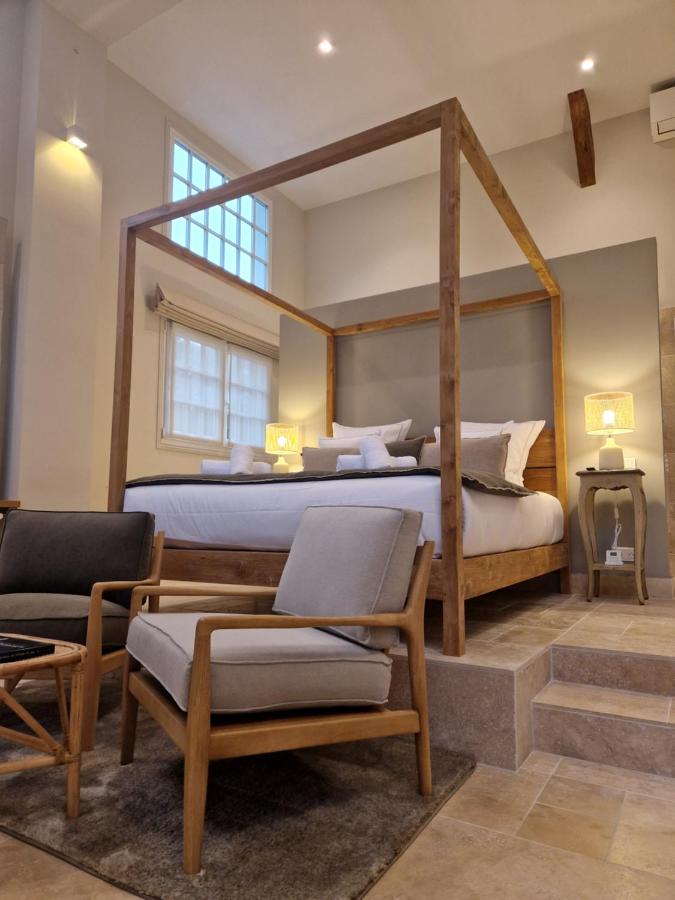 Bedroom 1: Air-conditioned Junior Suite - Terrace Access