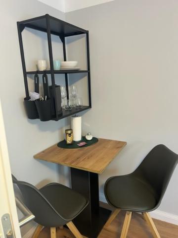 Single Room with Shared Bathroom