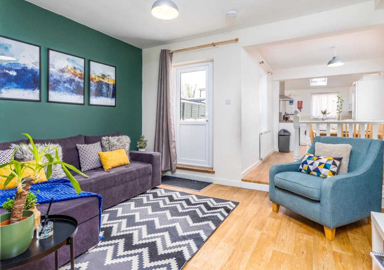 Spacious House Ideal For Longer Stays - B&B
