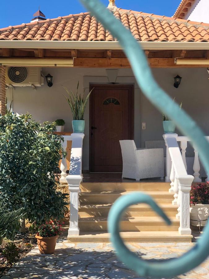 Milos Apartments - B&B