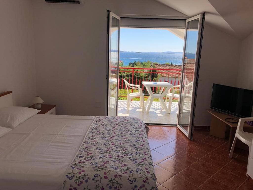 Francis Appartements - B&B