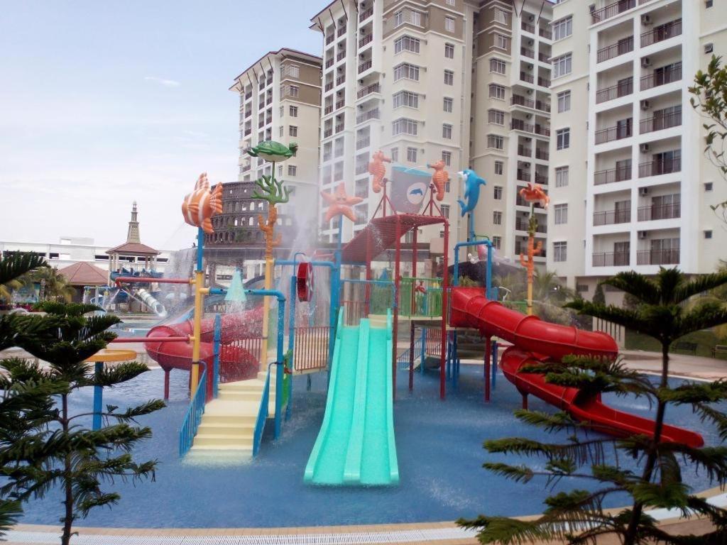 Homestay B-Lagoon Ayer Keroh Melaka by AlliEyka - B&B Malacca