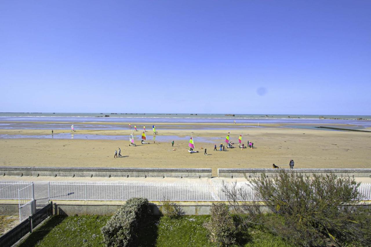 Panoramic Mulberry Beach plendid family apartment - Ferienwohnung