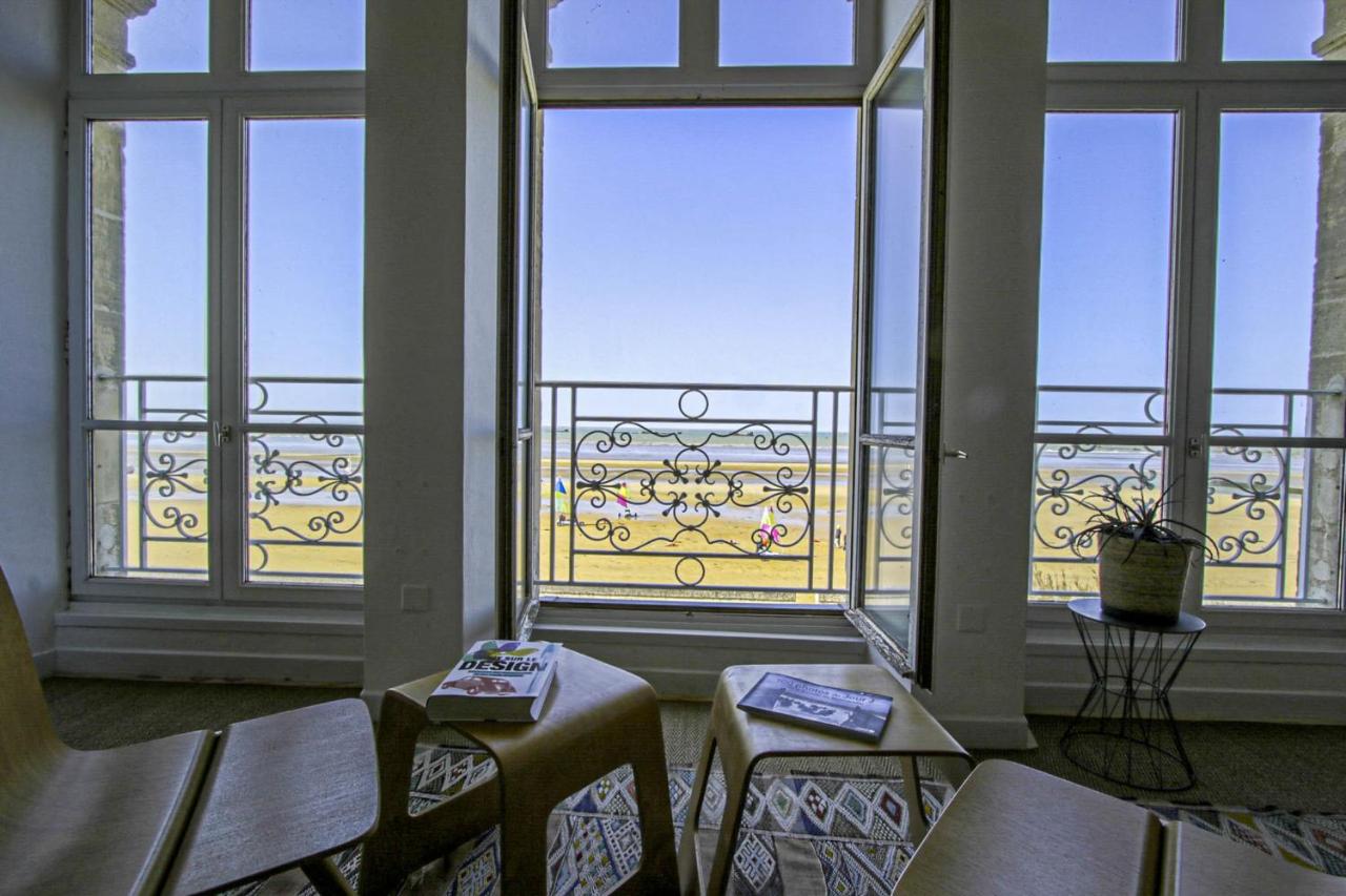 Panoramic Mulberry Beach plendid sea front apartment - B&B Asnelles