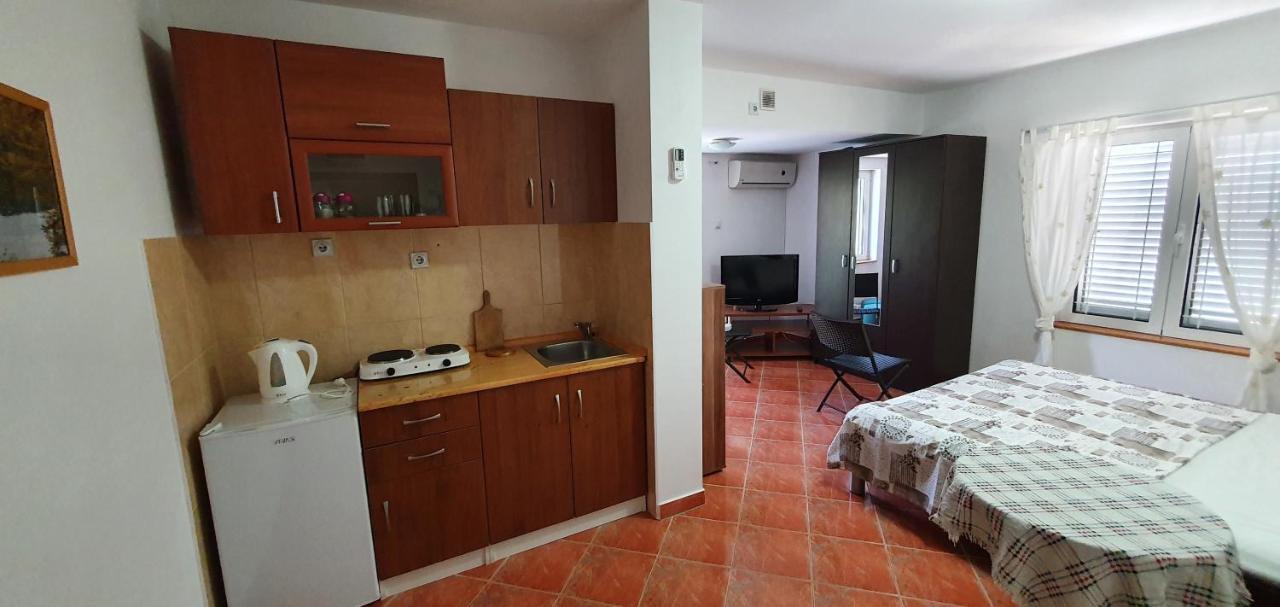 Double or Twin Room with Mountain View