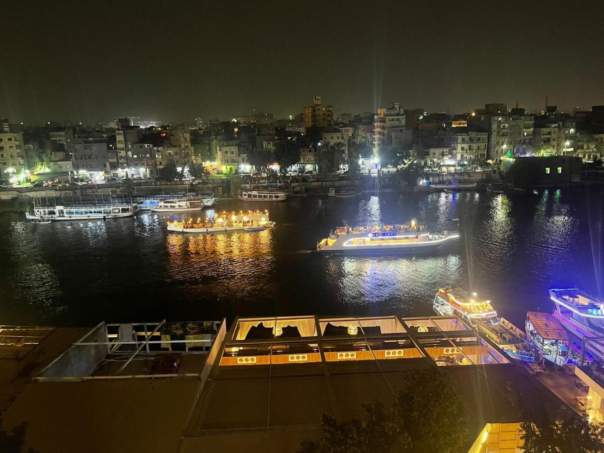 B&B Cairo - Zamalek Two-Bedroom Apartement Nile View - Bed and Breakfast Cairo