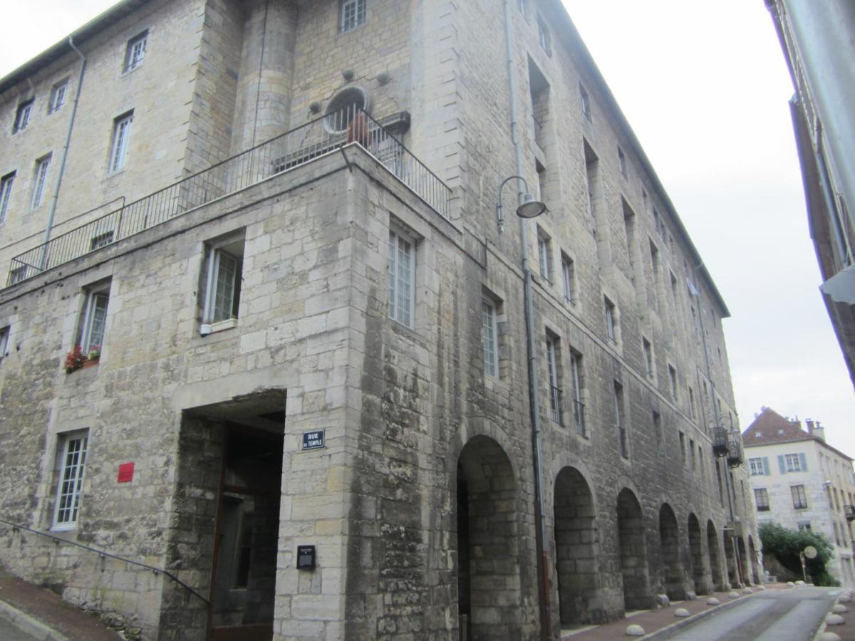 O'Couvent - Appartement 511 - 4 chambres - 87m2 - Premier étage - Bed and Breakfast Salins-les-Bains
