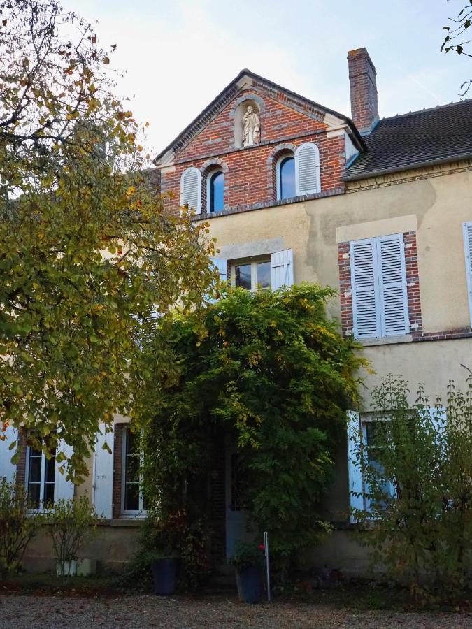 La Demeure d'Othe - Bed and Breakfast Sormery