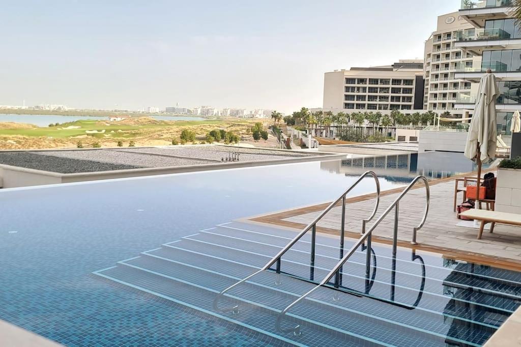 Luxury apartment in Yas Island - B&B Abu Dhabi Island and Internal Islands City