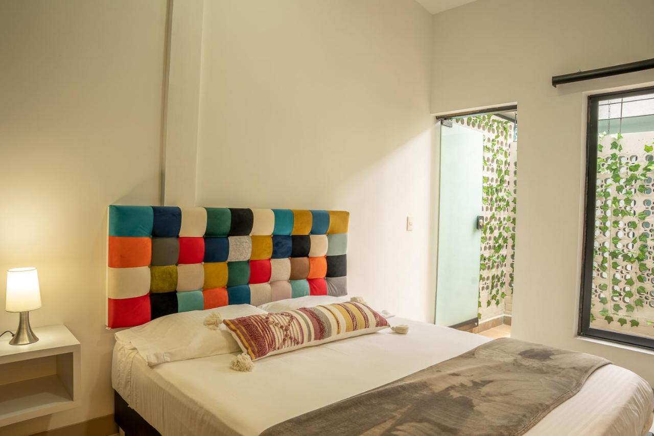 B&B Cali - FLAWLESS LODGE EN IMBANACO, Cali-Colombia - Bed and Breakfast Cali