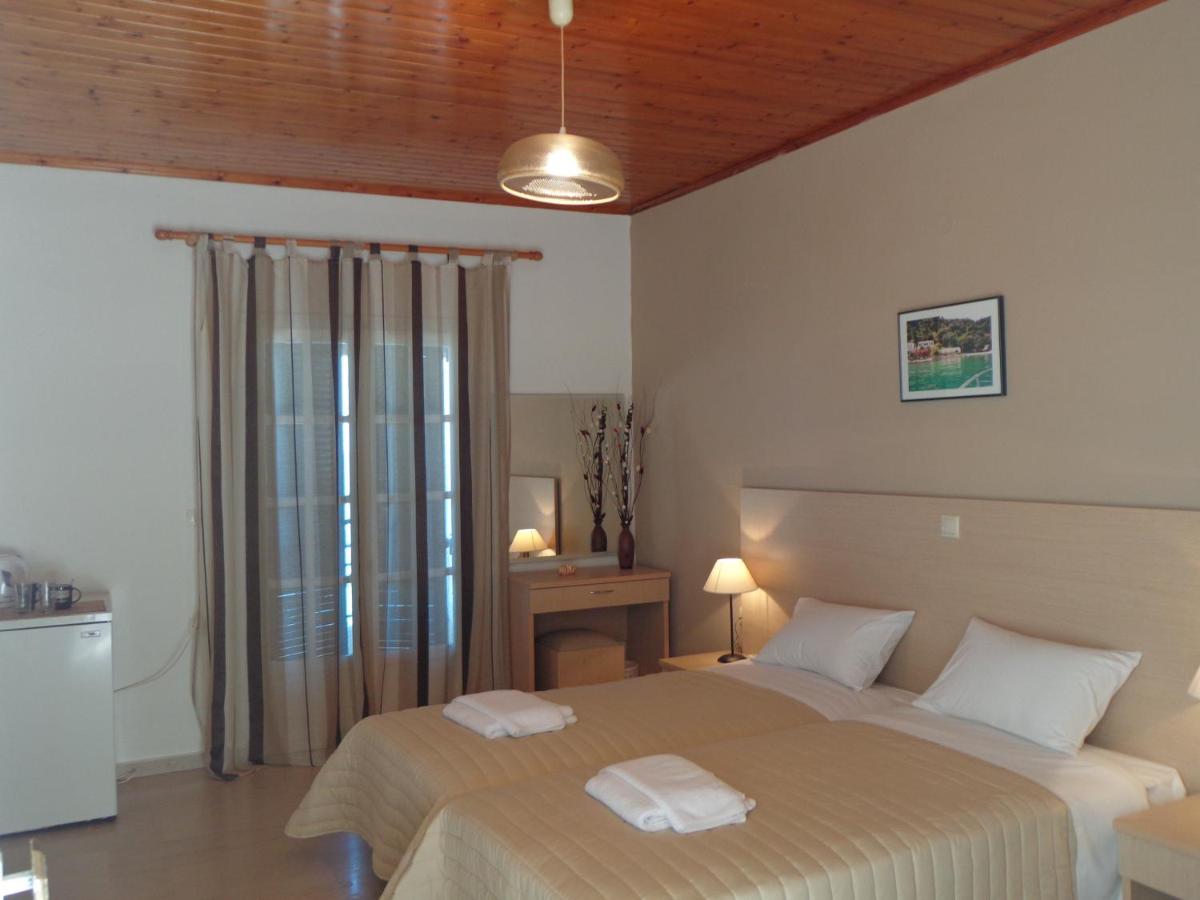Double or Twin Room with Sea View