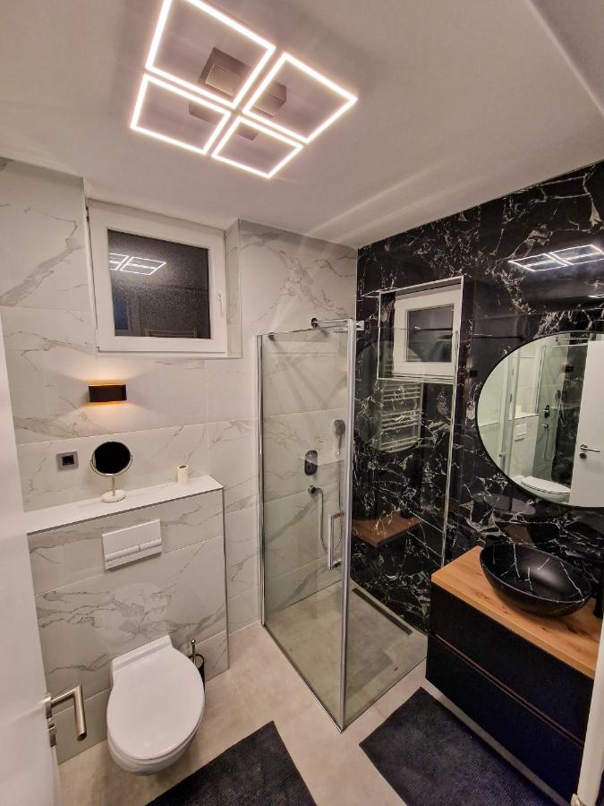 Appartamento Deluxe con 2 Camere da Letto e Balcone