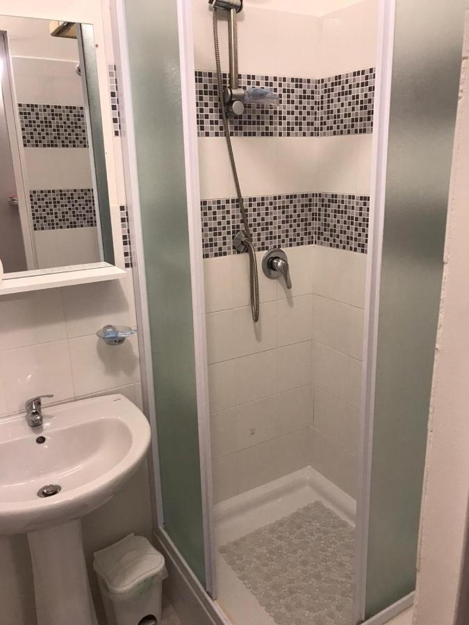 Studio Deluxe