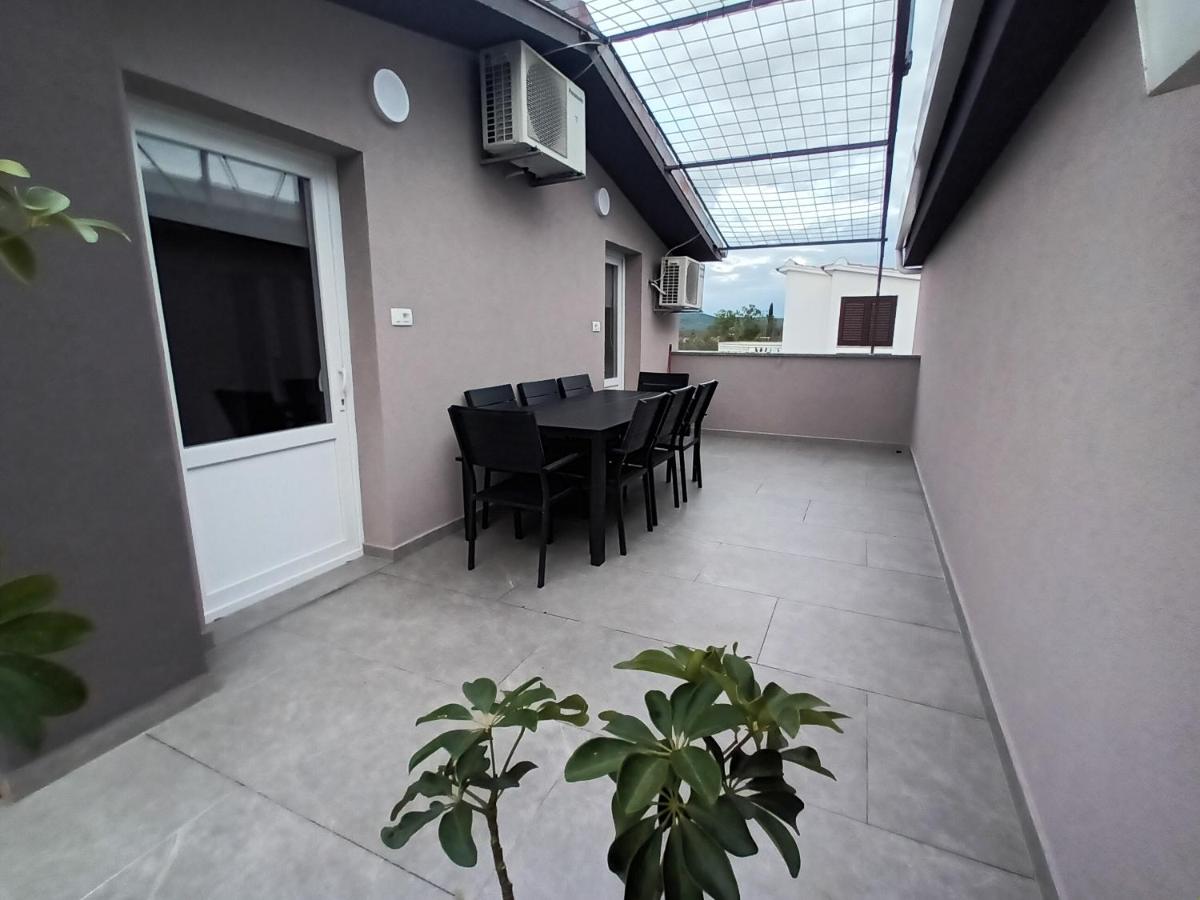 Apartman Štrkalj - Bed and Breakfast Tisno