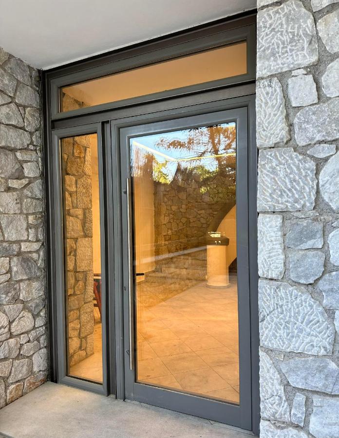 EVa's Luxury Apartments No 3 - Bed and Breakfast Áyios Spirídhon