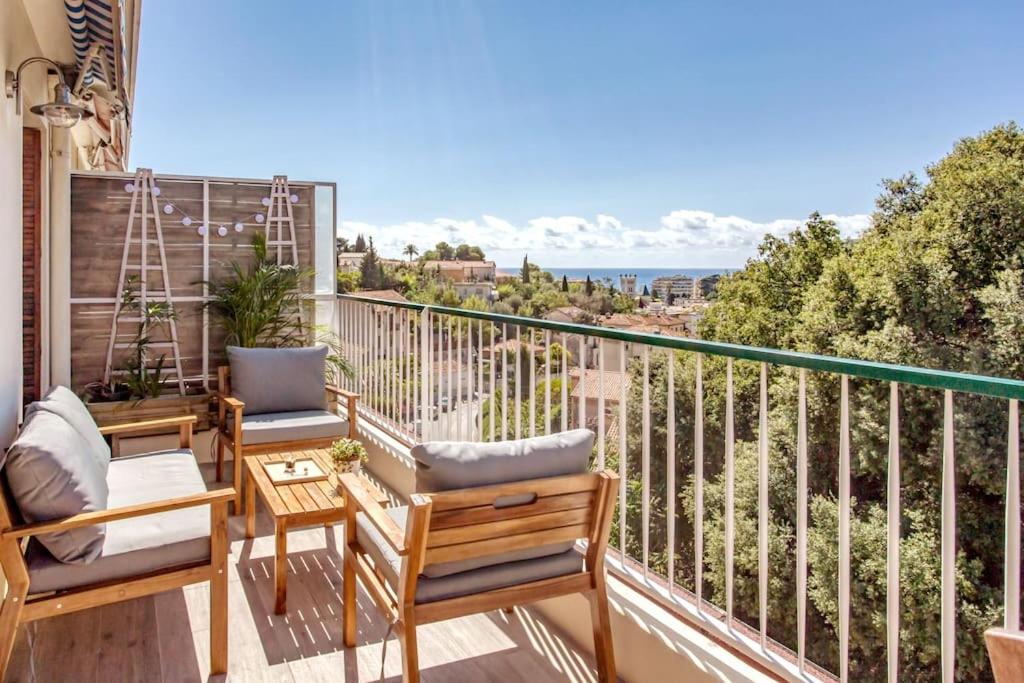L36 Sea view terrace 10min walking to sea/Parking & AC - B&B Nizza