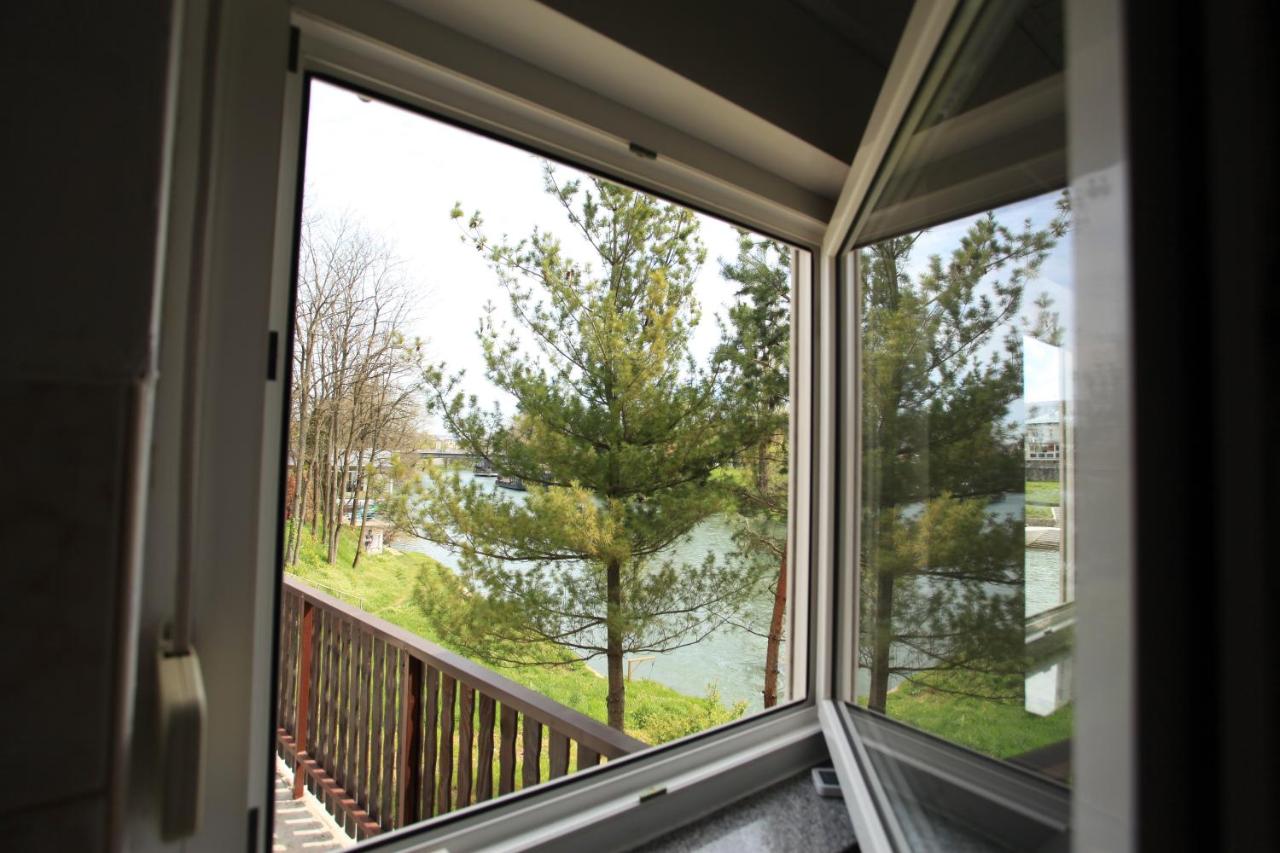 Riverside Panorama Apartment 1 near City Center Brko 1 - B&B Banja Luka