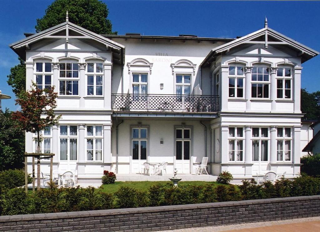 Schöne Ferienwohnung in Seebad Bansin 200m vom Strand (Heringsdorf, Kaiserbäder, Usedom) - B&B