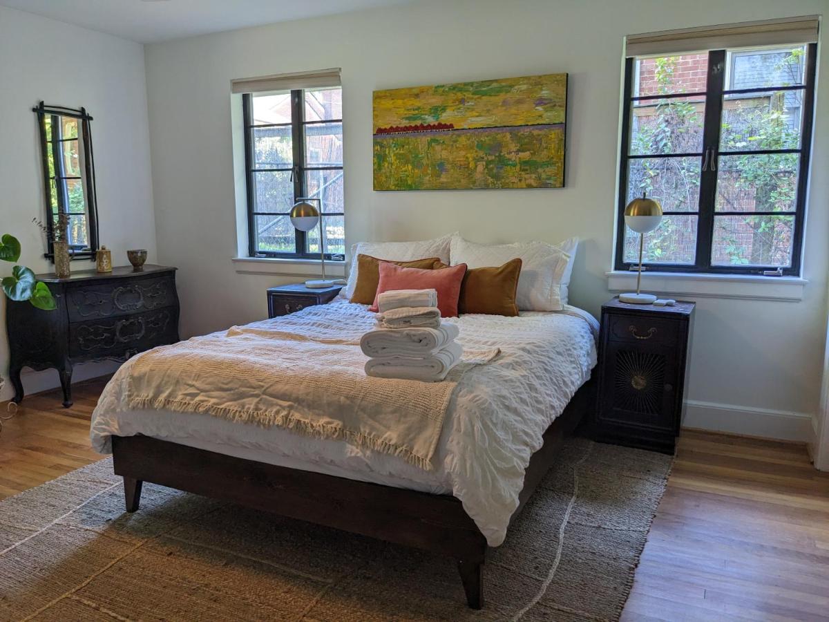 Art Lover's Retreat - Stunning 2br - B&B