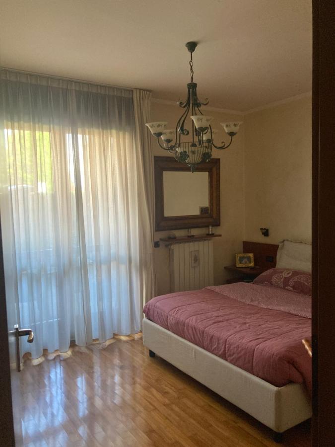 B&B Cesano Maderno - B&B Isabella Home 3 Camere private in appartamento condiviso - Bed and Breakfast Cesano Maderno