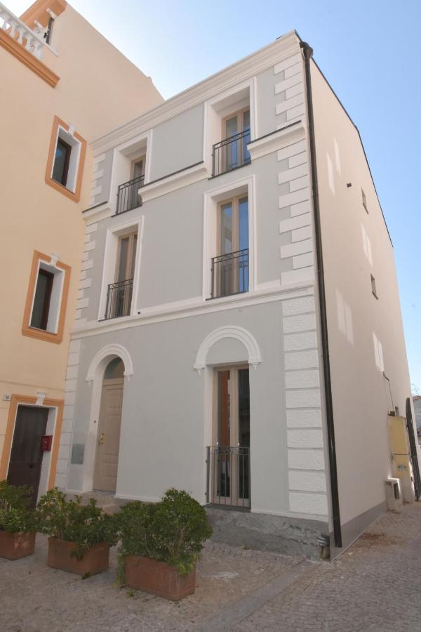 B&B Olbia - CAVOUR ROOMS - Bed and Breakfast Olbia