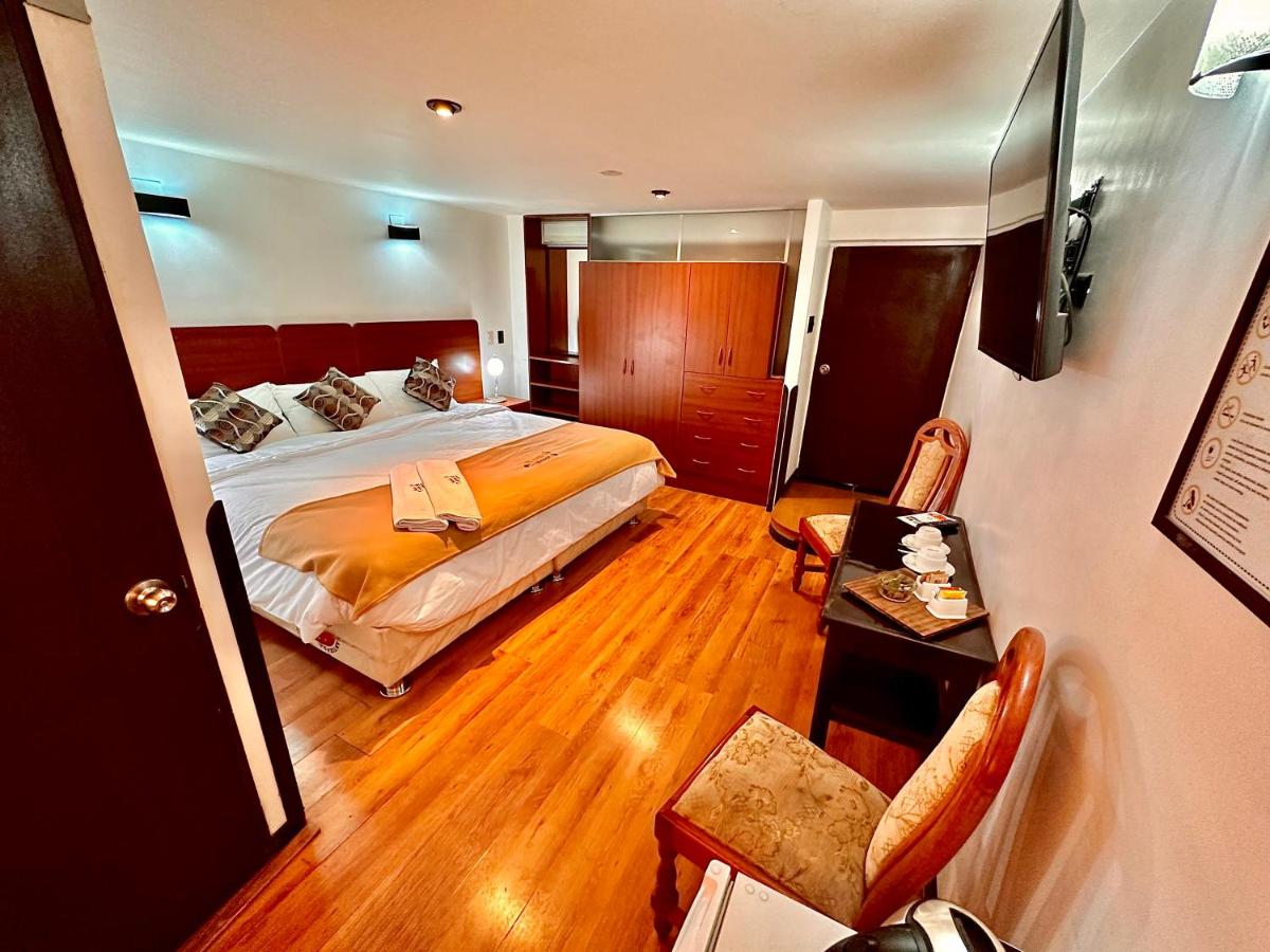 Deluxe Double or Twin Room with City View