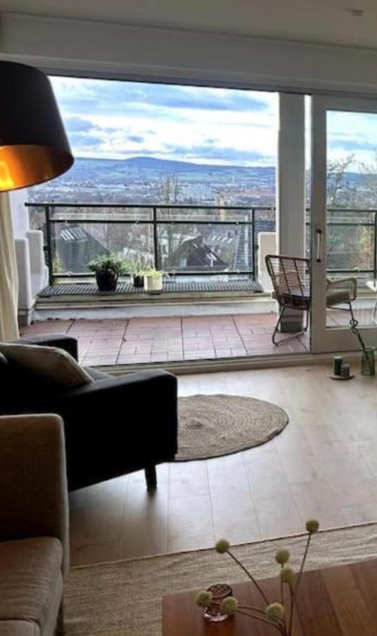 B&B Gottinga - Ruhiges Penthouse mit Weitblick - Bed and Breakfast Gottinga