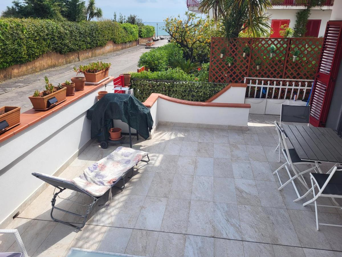 Casa Formia a 25 m dal Mare con Terrazza e Parcheggio - B&B Formia