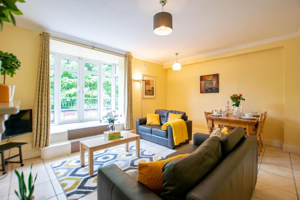 B&B Galway - 34 - Superb Duplex at Gort Na Coiribe by Shortstays - Bed and Breakfast Galway