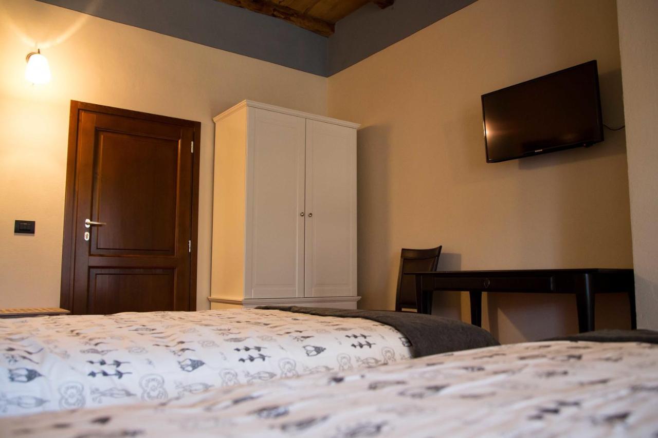Camera Doppia con Letti Singoli con Bagno Privato 
