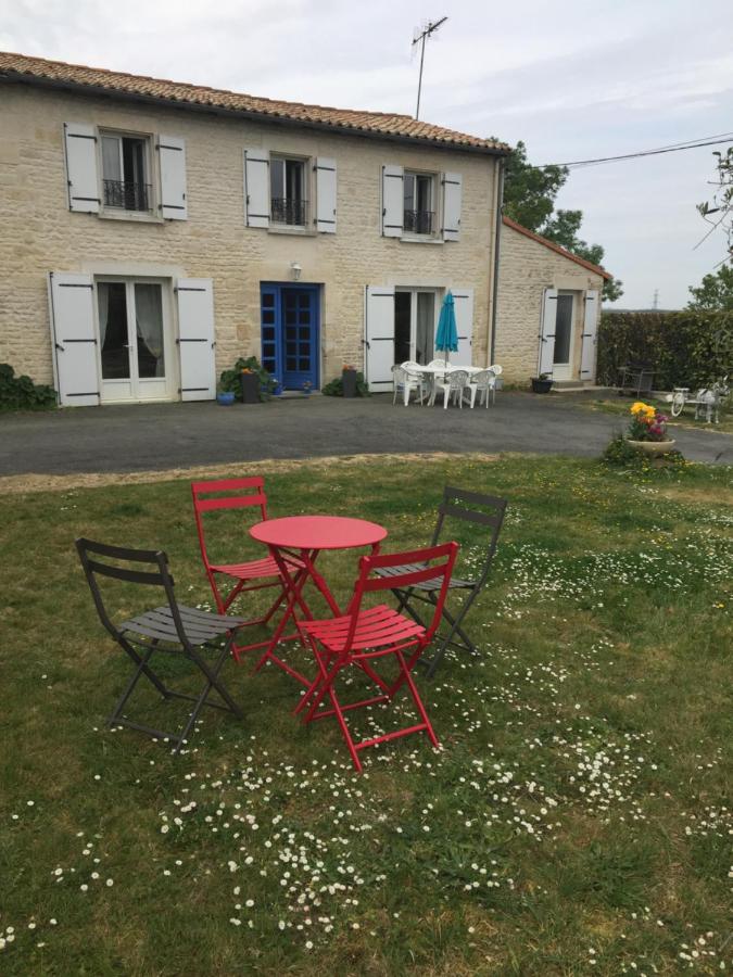 B&B Niort - Belle longere 130 m2 aux portes du marais poitevin - Bed and Breakfast Niort