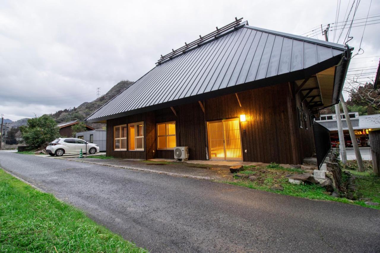 青の洞門から車で 15分 四季折々の自然が楽しめる農泊古民家 鍋屋 - B&B