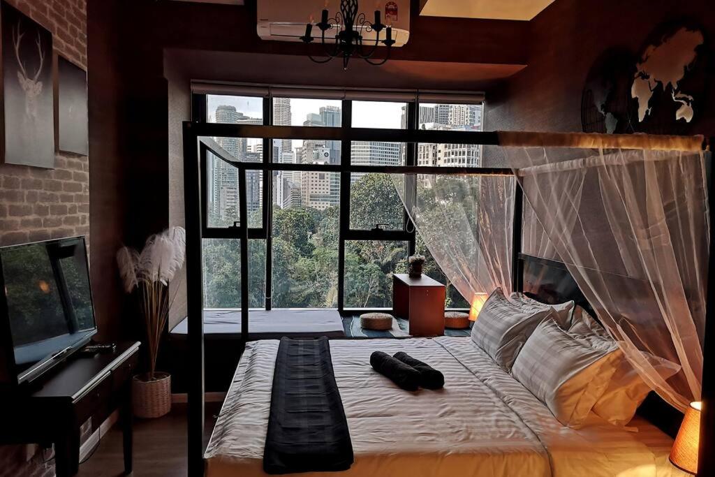 Romantic Log Cabin 2 - Heart of KL, near KLCC/KL Tower - B&B Kuala Lumpur
