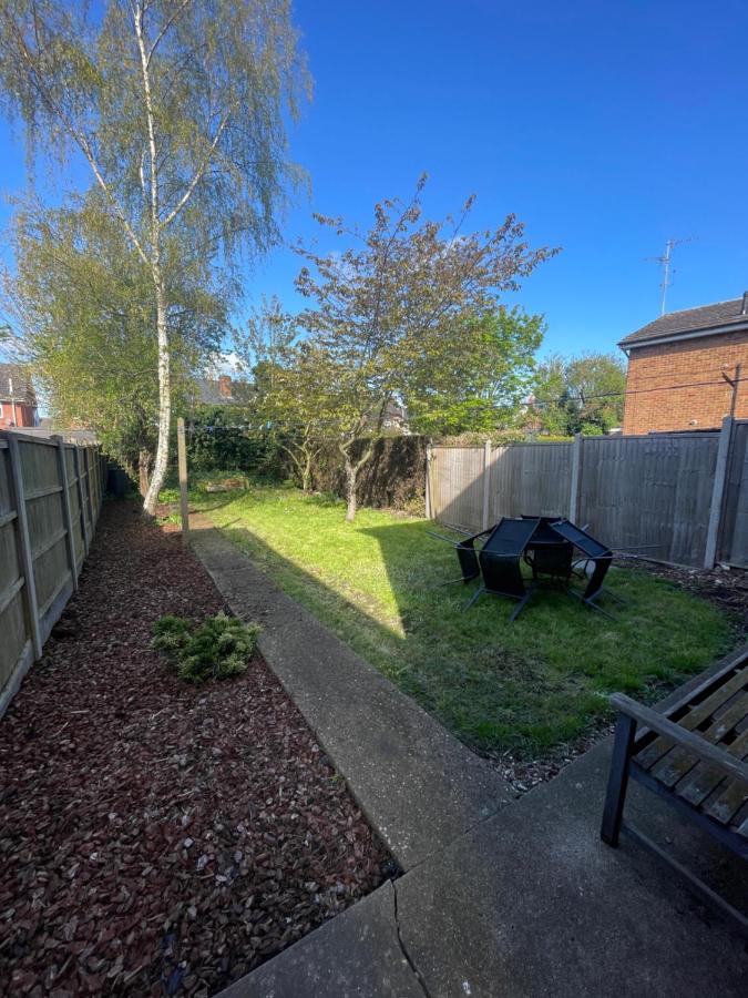 2 Bed, Free Off Road Parking Space, Bailgate Uphill Lincoln with Garden - Ferienwohnung