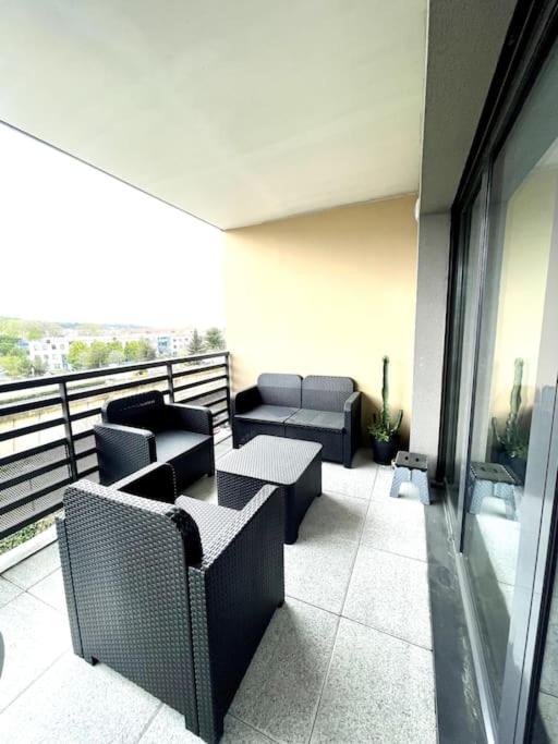 Spacieux T2 + Parking à 5 min d'Aix - B&B