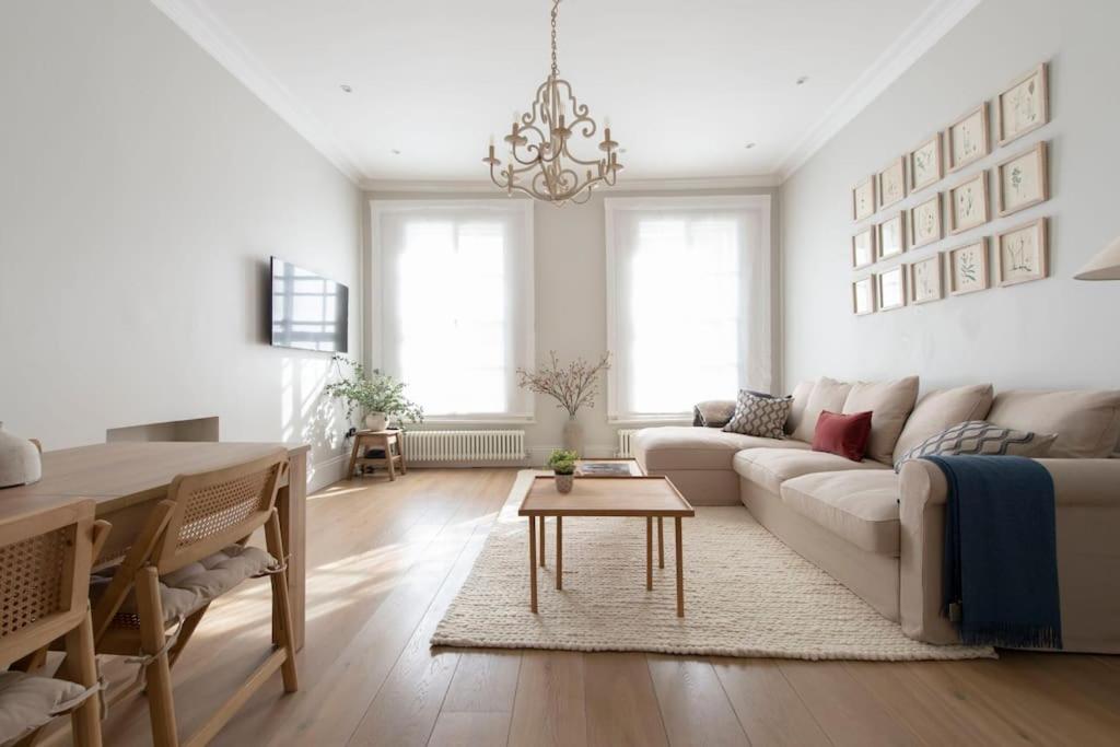 Chelsea Stunning two Bedroom Townhouse with Airconditioning - Ferienwohnung London