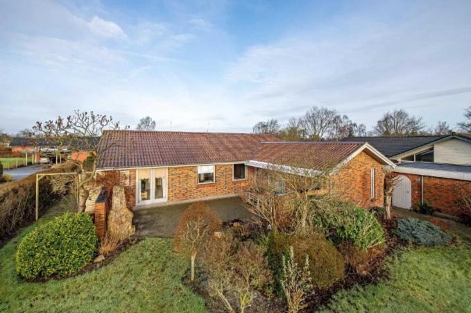 6 Room Holiday House, Private Garden, Lego House, Legoland, Lalandia, - Bed and Breakfast Billund