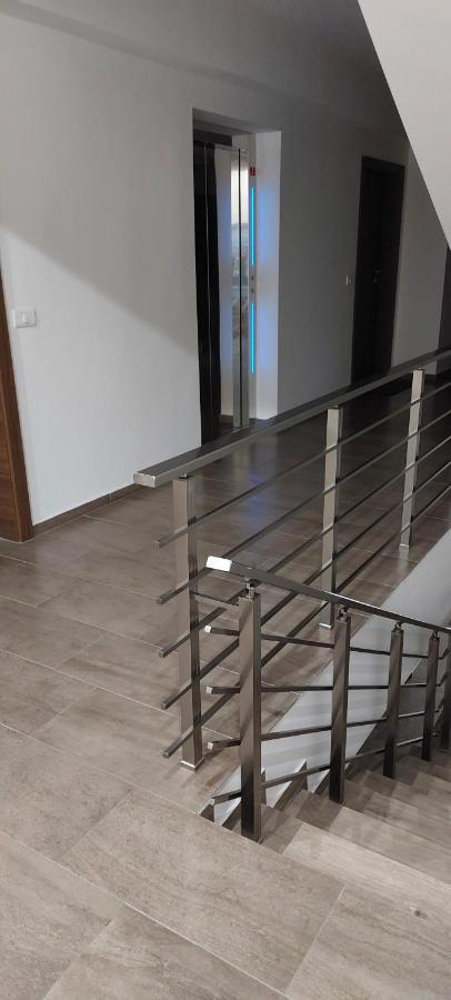 LYNX Apartments - Bed and Breakfast Ohrid