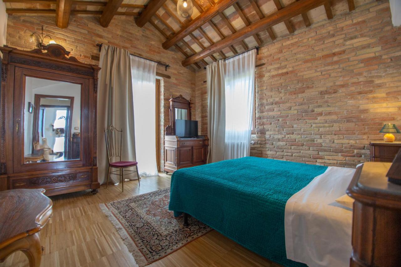 Camera Matrimoniale con Letto Supplementare