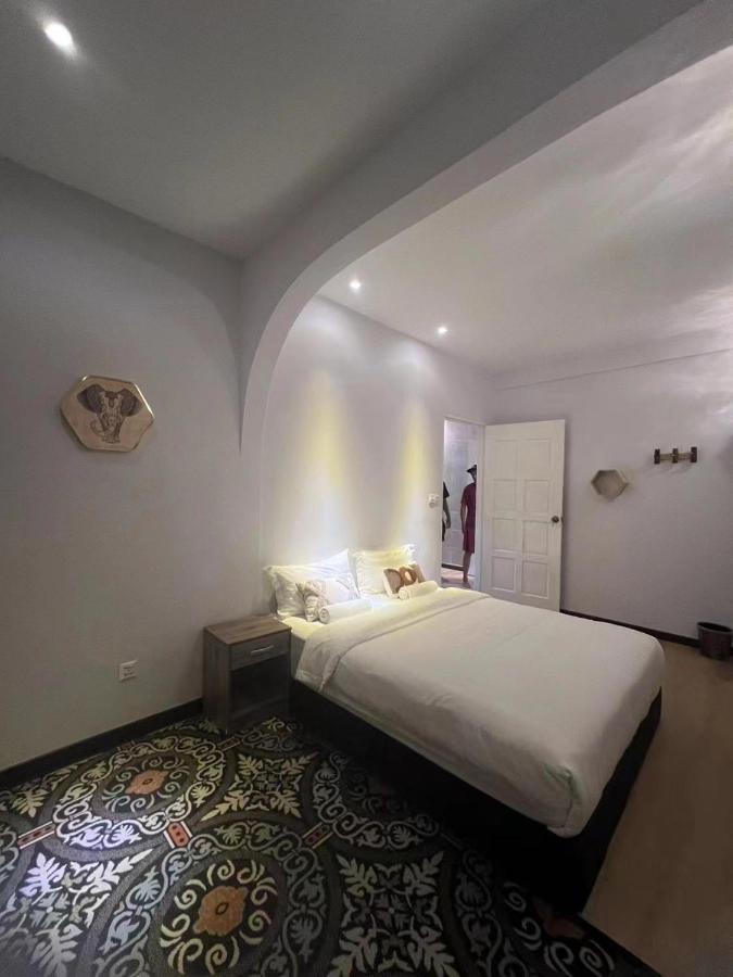 Tweepersoonskamer met Gedeelde Badkamer