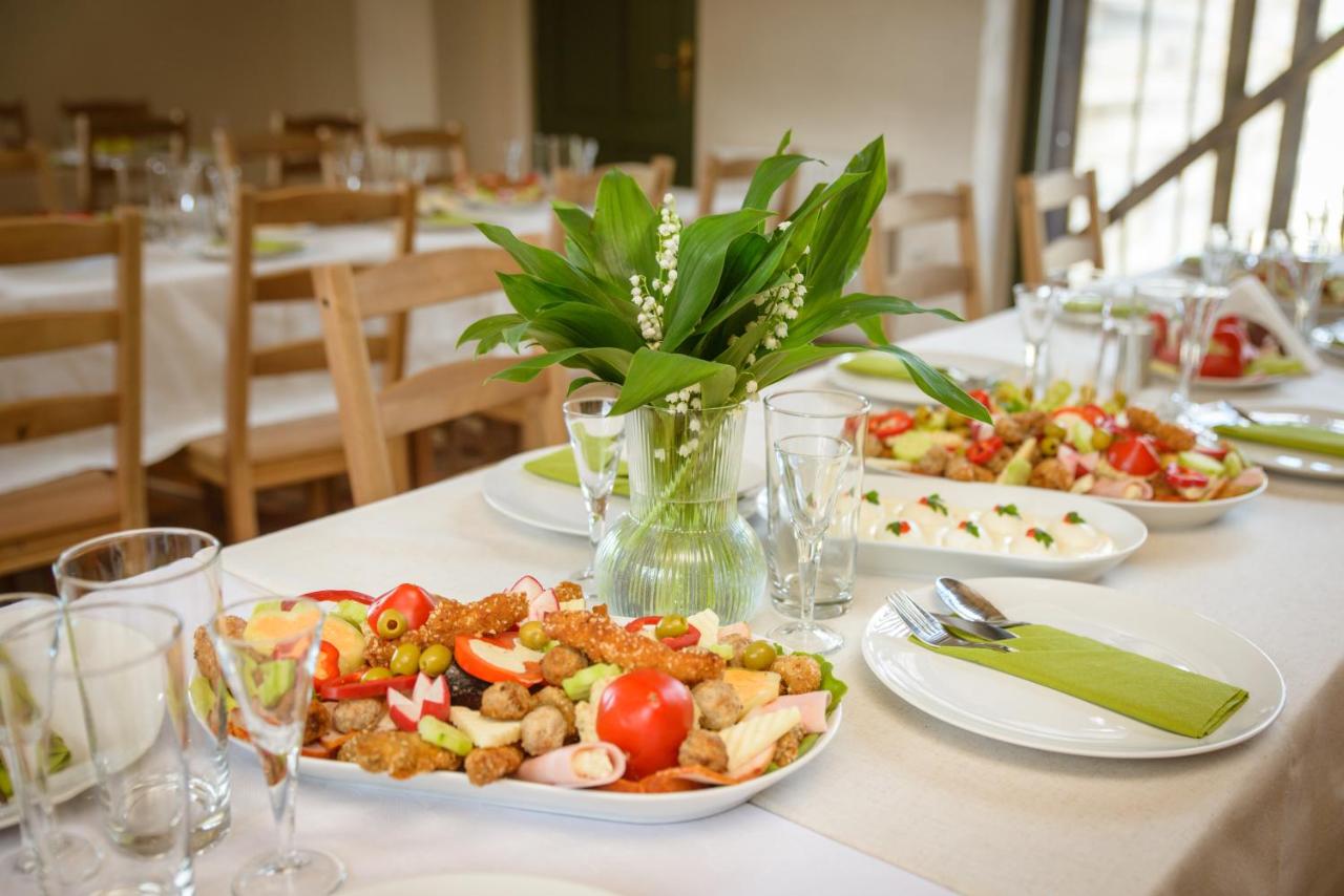 Válaszút Fogadó - Bed and Breakfast
